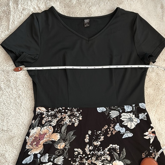 Spring floral and black dress, Emery Rose, size medium - Picture 8 of 8